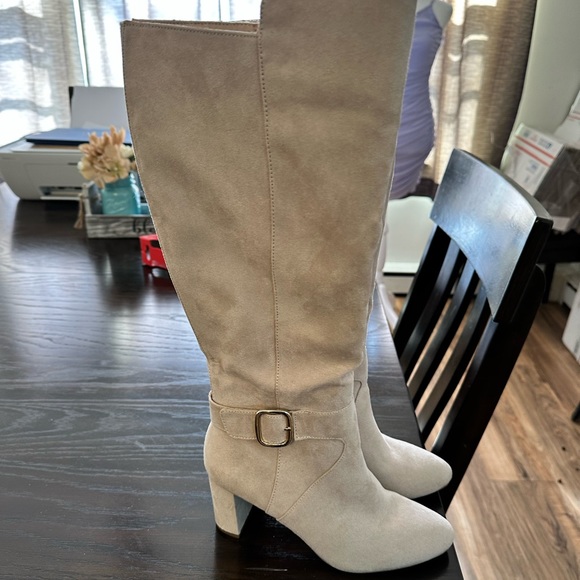 High Heel Suede Buckle Boots brand new size 6 in a half - Picture 6 of 11